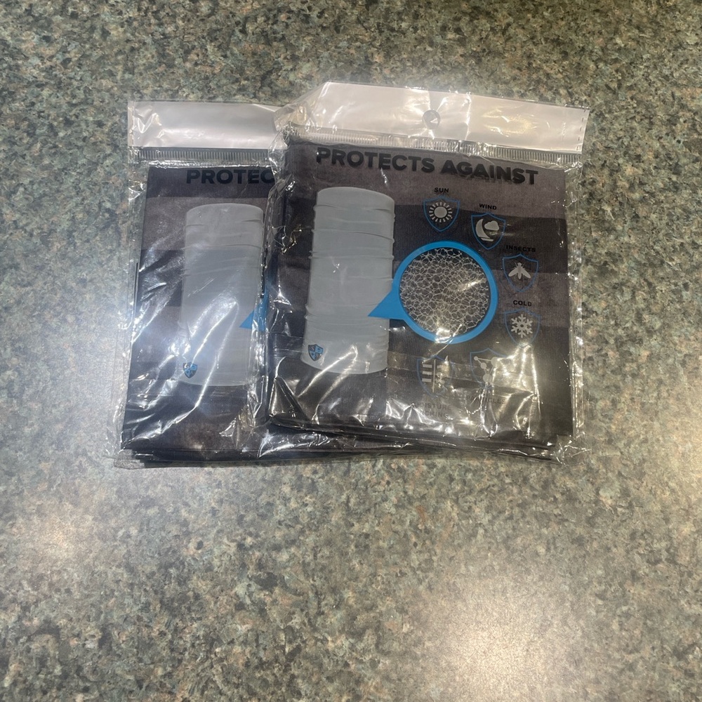 Set of 2 NEW IN PACKAGE Black Protective Face Masks Wristbands DoRags Bandana